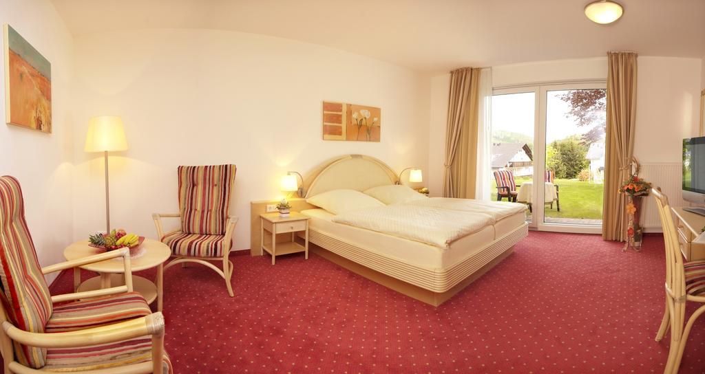 Hotel & Ferienappartements Edelweiss Willingen  Eksteriør billede