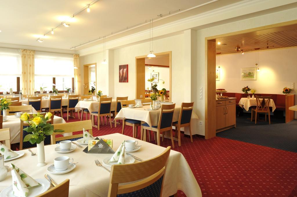 Hotel & Ferienappartements Edelweiss Willingen  Eksteriør billede